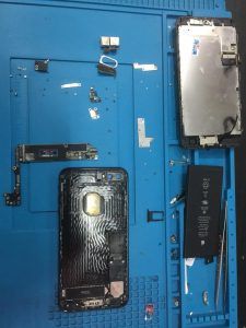 iPhone 7 plus water damage