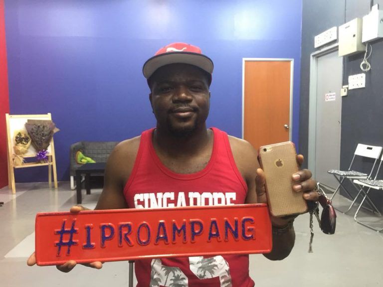 Penukaran bateri dan LCD iphone 6s Plus