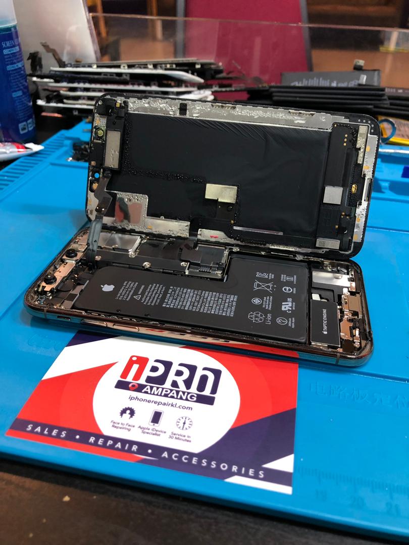 iPhone Xs Water damage Repair iPro Ampang