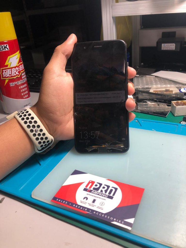 Honor 8 Screen Cracked Repair at iPro Ampang