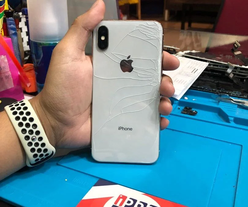 Repair iPhone 12 Pro Max Backglass Crack In KL - iPRO Ampang KL