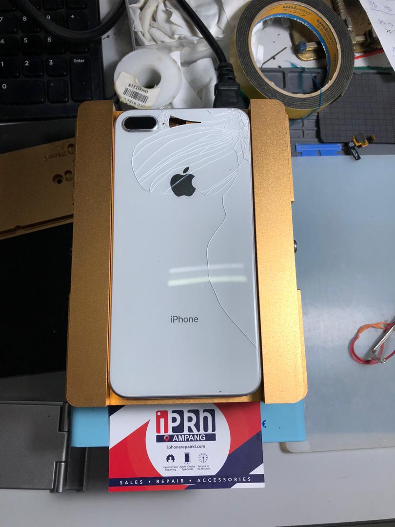 iPhone Back Glass Replacement At iPro Ampang