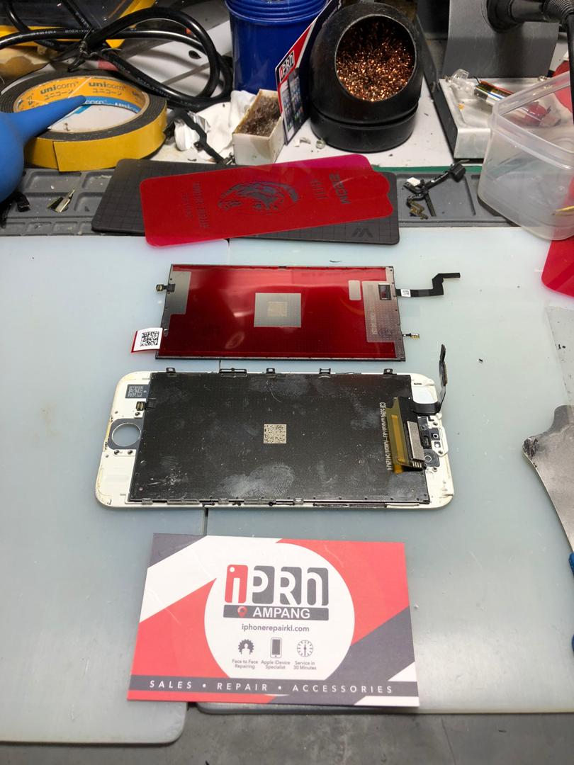 iPhone Backlight Repair At iPro Ampang KL