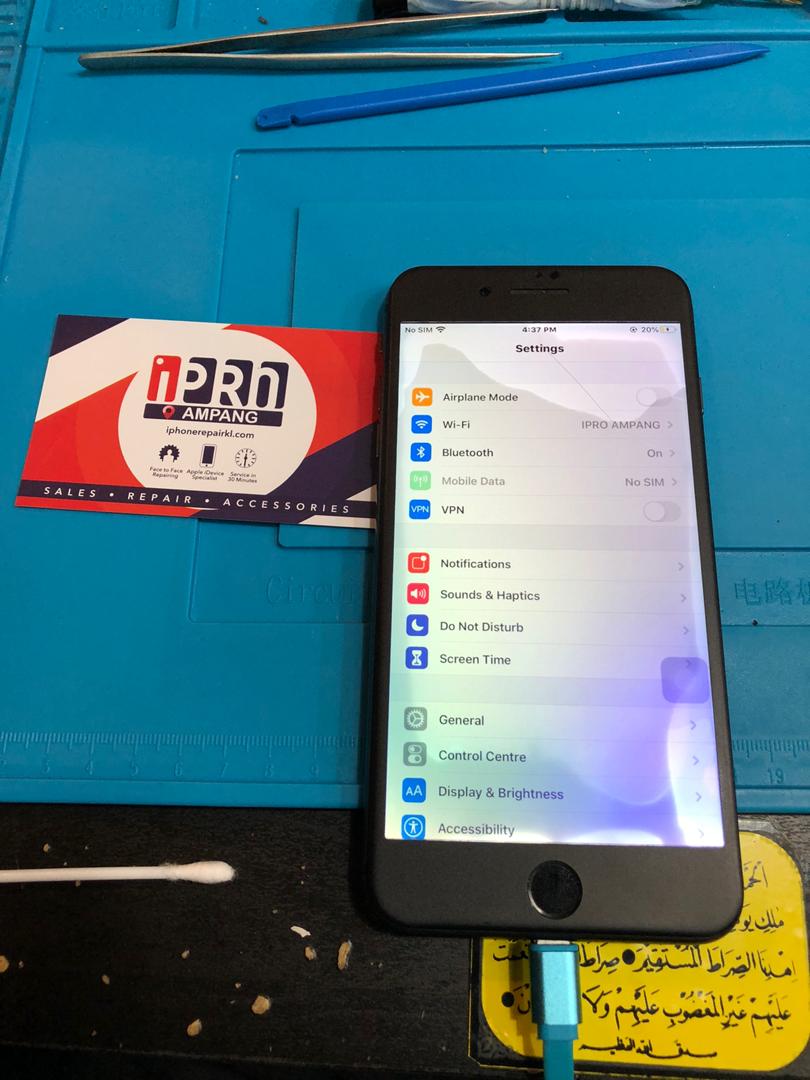 iPhone Back Light Repair At iPro Ampang KL