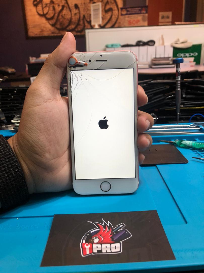 iPhone 6S LCD Replacement at iPro KL