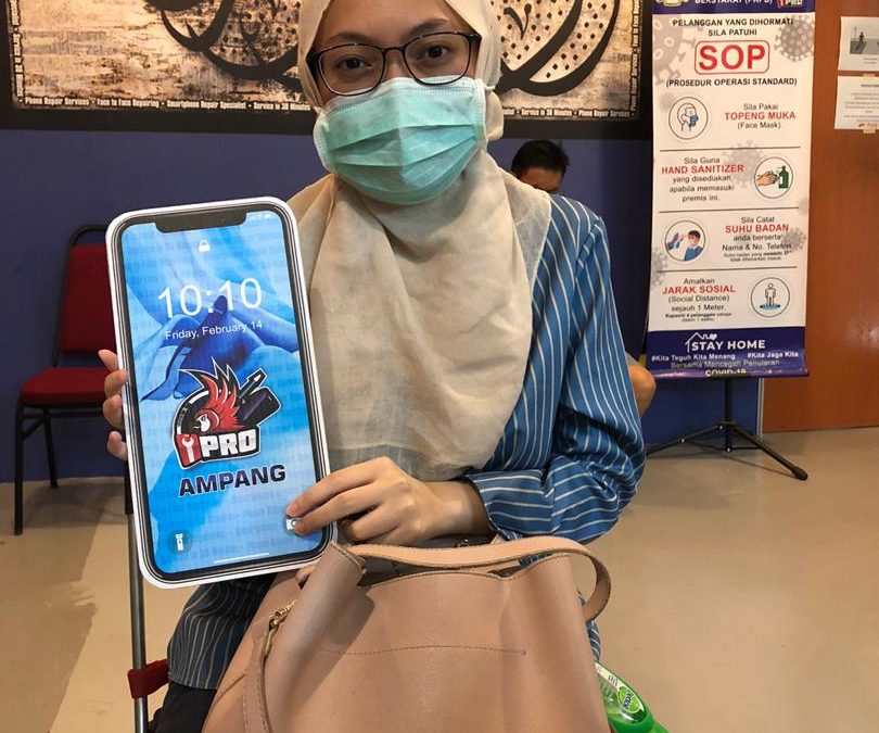 iPhone X OLED Display Replacement at iPro KL