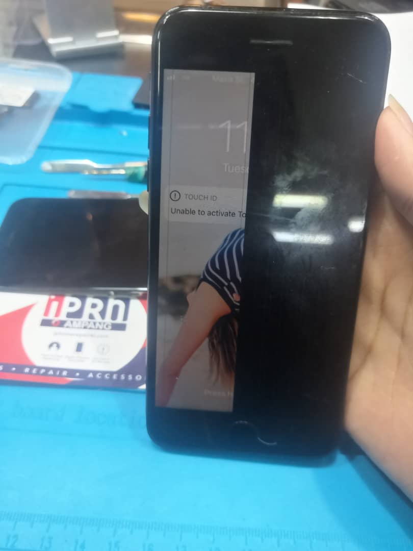 iPhone 7 LCD replacement at iPro KL