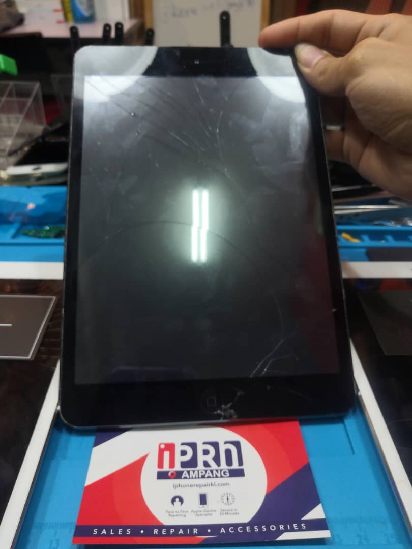 iPad Mini 1 Touch Panel Replacement at iPro KL