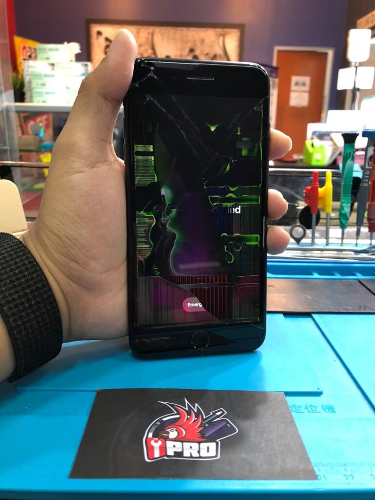 iPhone 7 Plus LCD Screen Replacement at iPRO KL