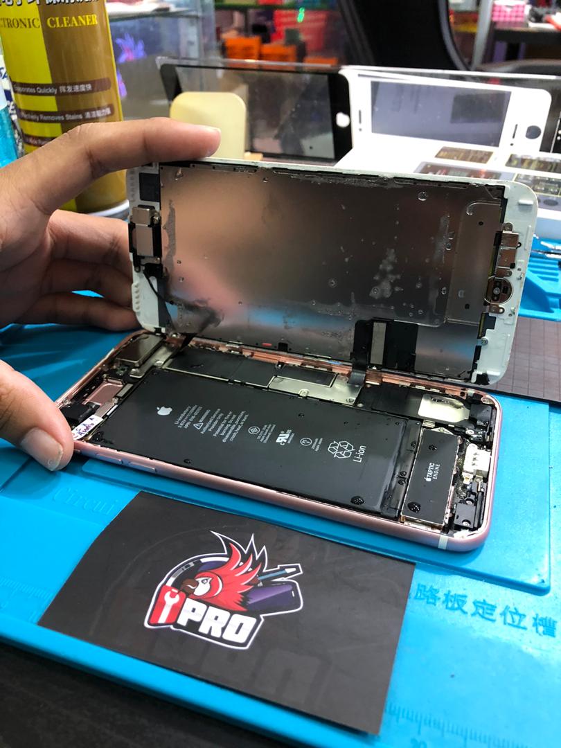 iPhone 7 Plus Chemical Wash due to Water Damage issue at iPro KL