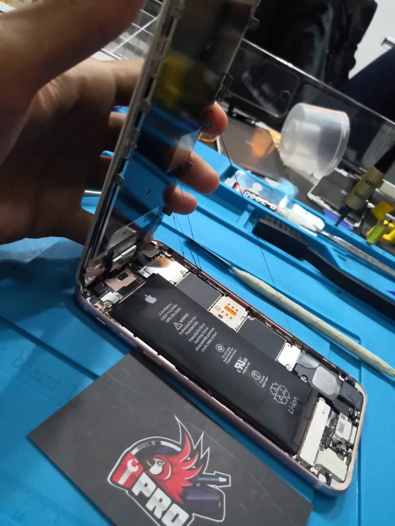 iPhone 6S Battery Bloated Replacement at iPro KL