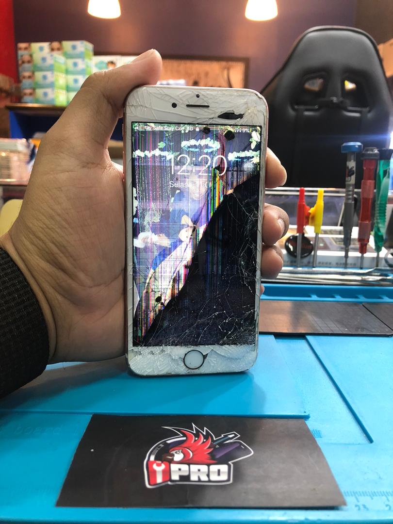 iPhone 6S LCD Replacement at iPro KL