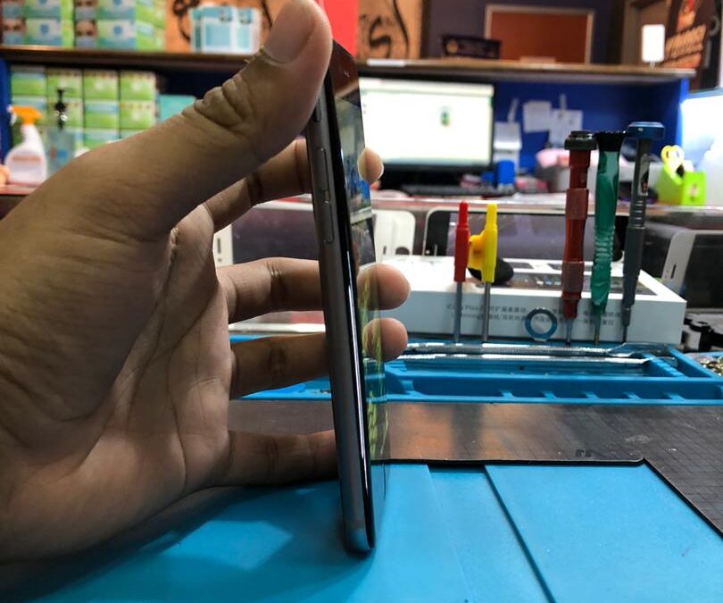 iPhone 6 Battery Bloated Repair At iPro Ampang