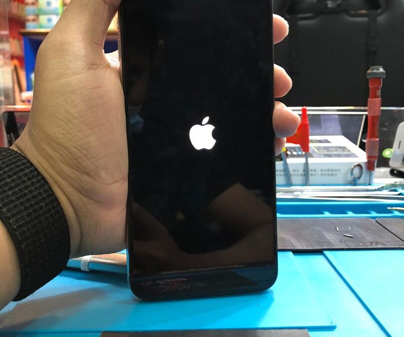 iPhone Xs Max Stuck Logo Repair In iPro Ampang