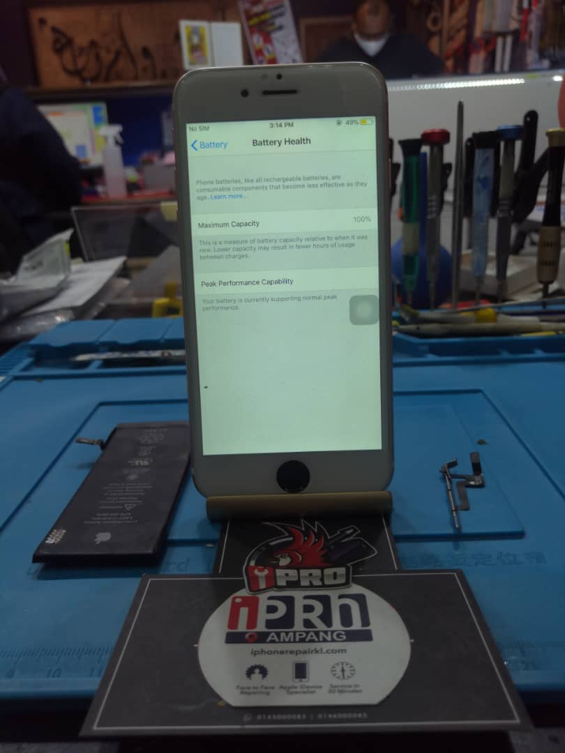 iPhone 6 Volume Button And Battery Replacement In iPro Ampang