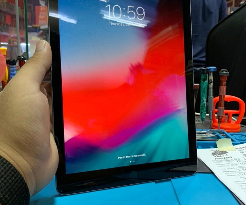 iPad 6 Screen Crack Repair At iPro Ampang