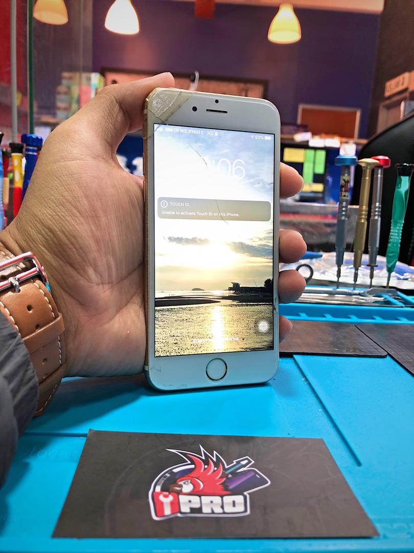 iPhone 6s Cracked Screen Replacement At iPro Ampang