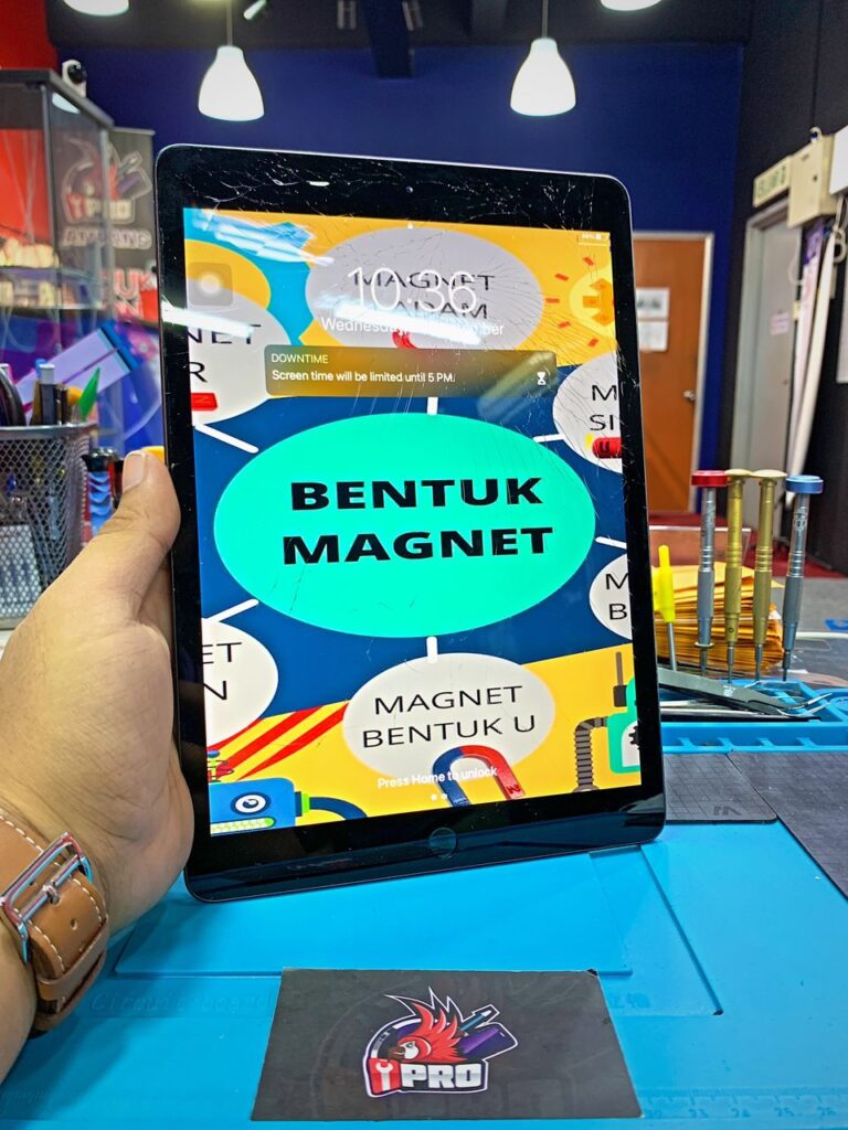 iPad 7 Crack Screen Repair In Kuala Lumpur