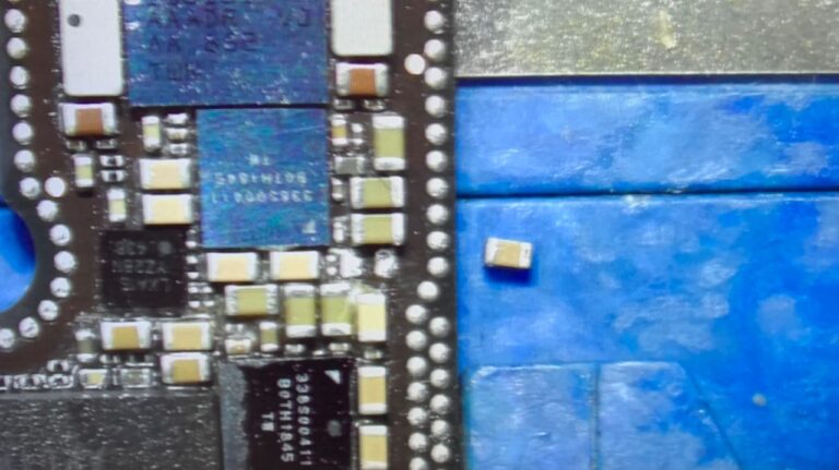 Repair iPhone Xs Motherboard In iPro Ampang