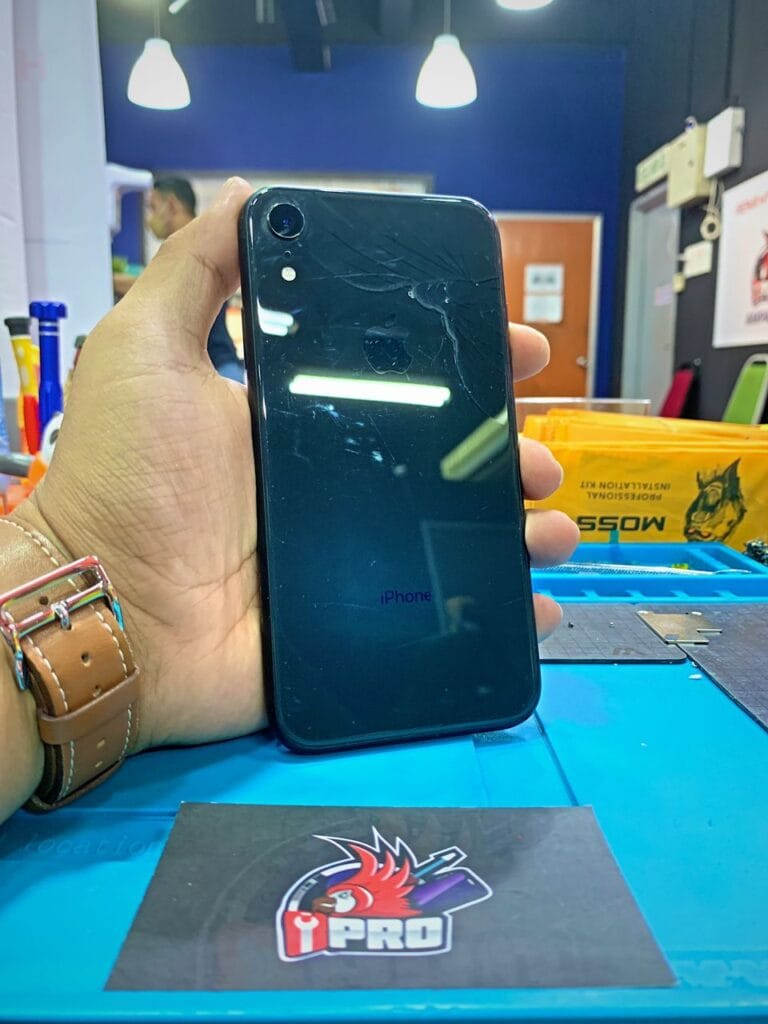 Replace iPhone Xr Cracked Backglass In KL