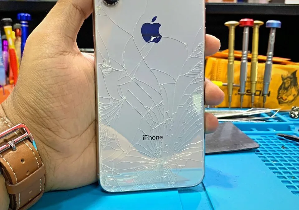 Repair iPhone 12 Pro Max Backglass Crack In KL - iPRO Ampang KL