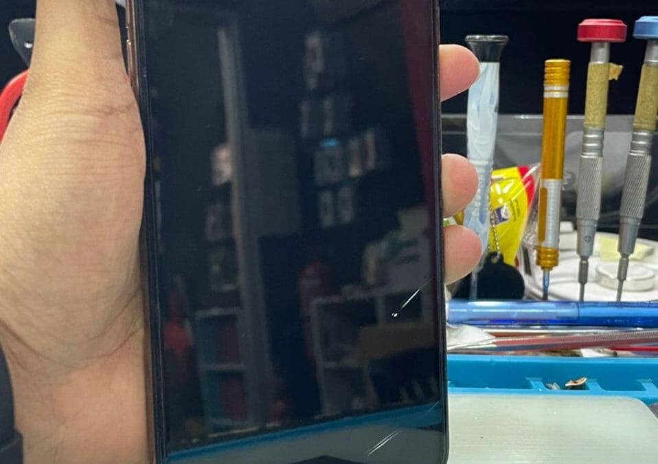 Repair iPhone Xs Max Blank Screen In KL