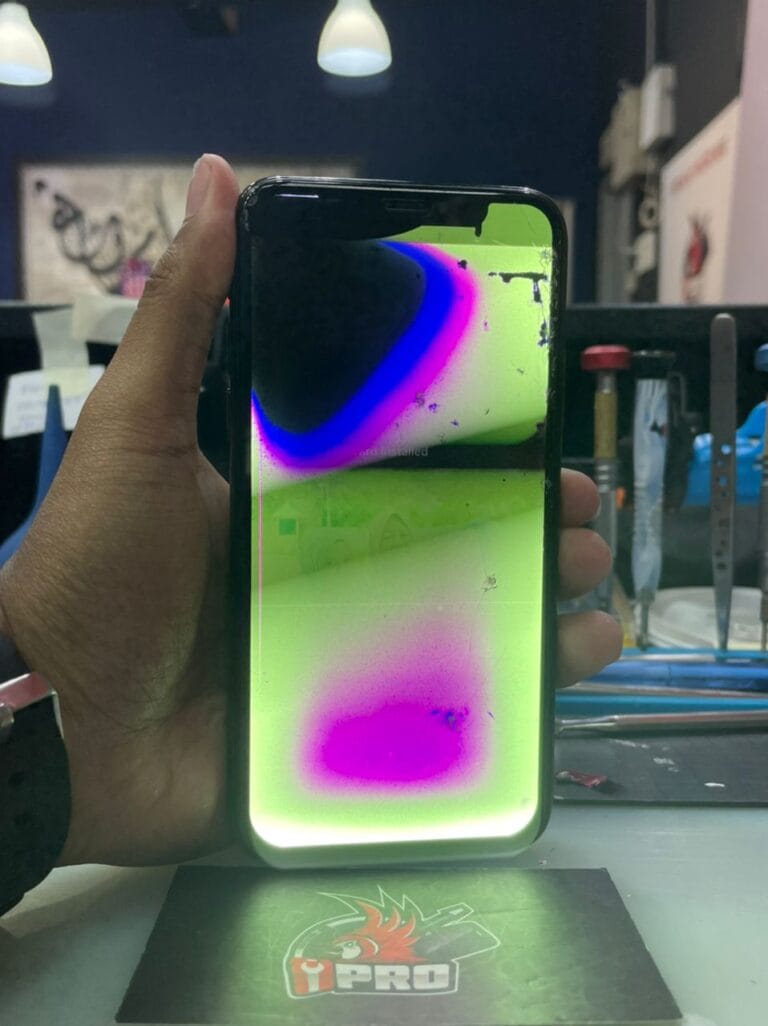 Repair iPhone Xs Screen Crack In KL