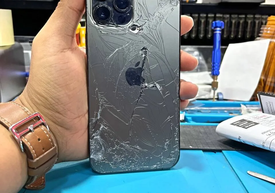 Repair iPhone 12 Pro Max Backglass Crack In KL - iPRO Ampang KL