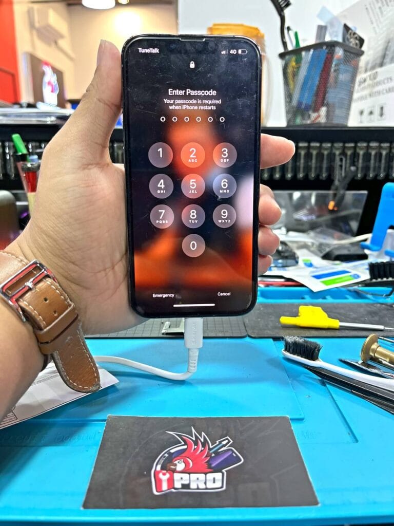 why won't my phone charge iphone 13 pro max
