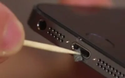 Why iPhone cannot charge?