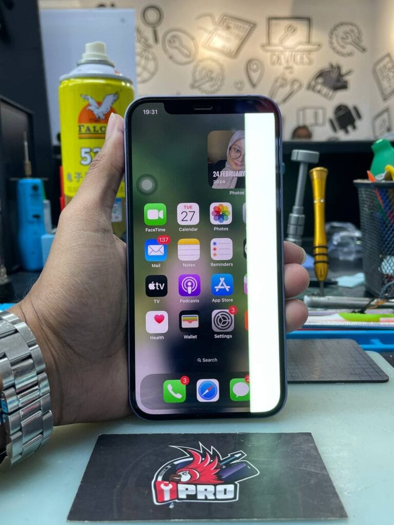 Before iPhone screen replacement 