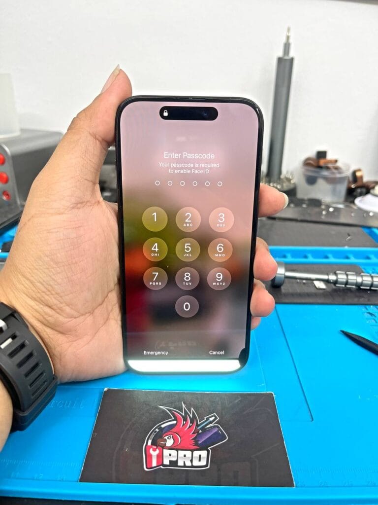 Before repair iphone 15 pro genuine screen 