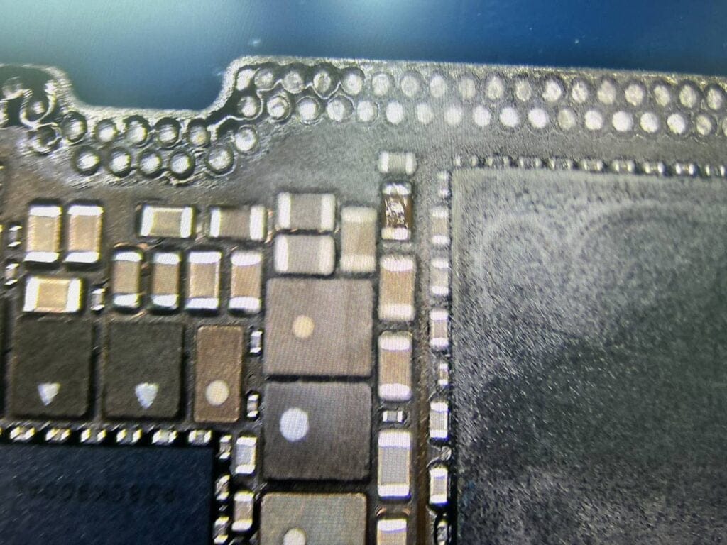 Capacitor on the motherboard 