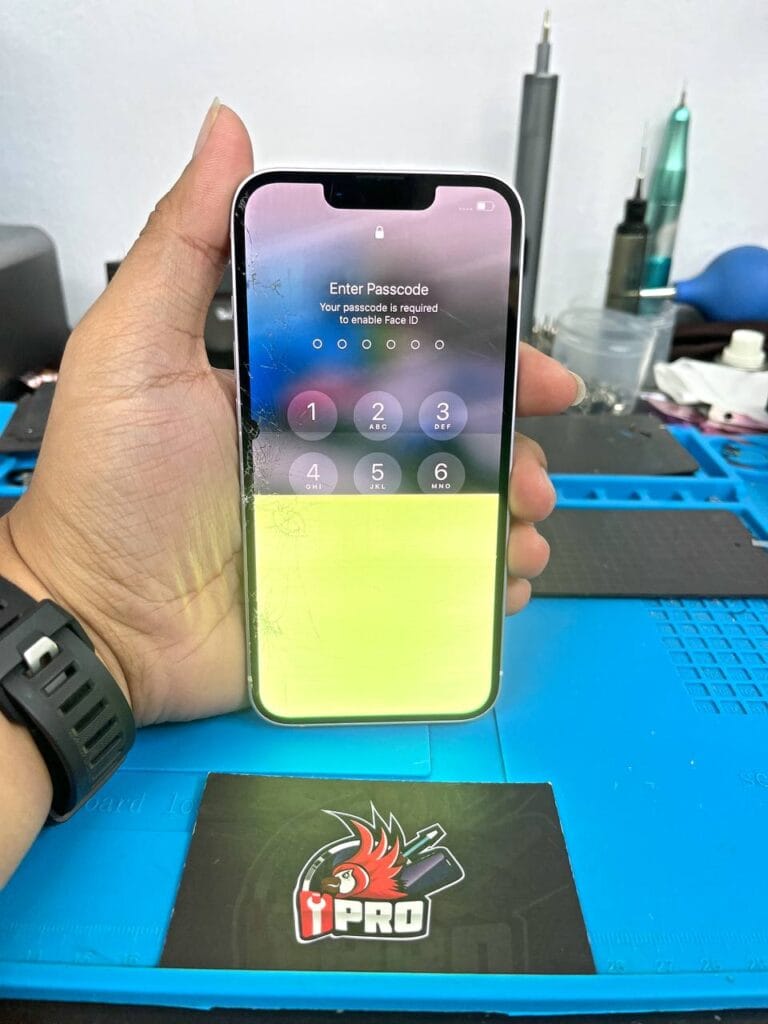Before change iPhone 14 screen 