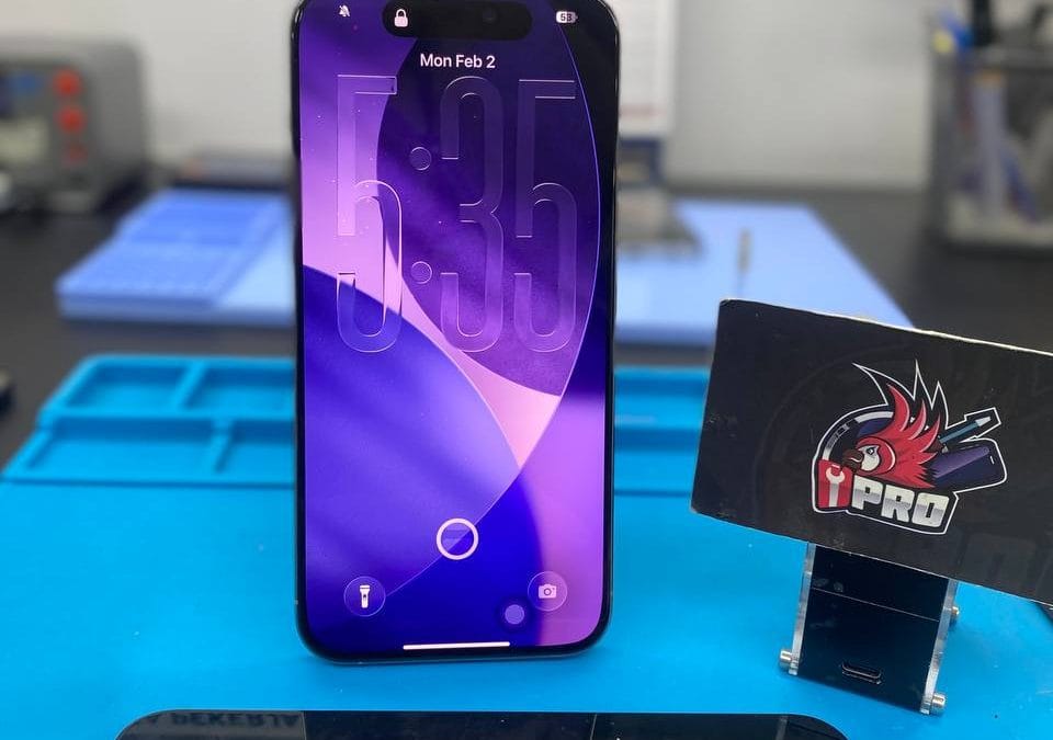 Change iPhone screen OLED in Kl