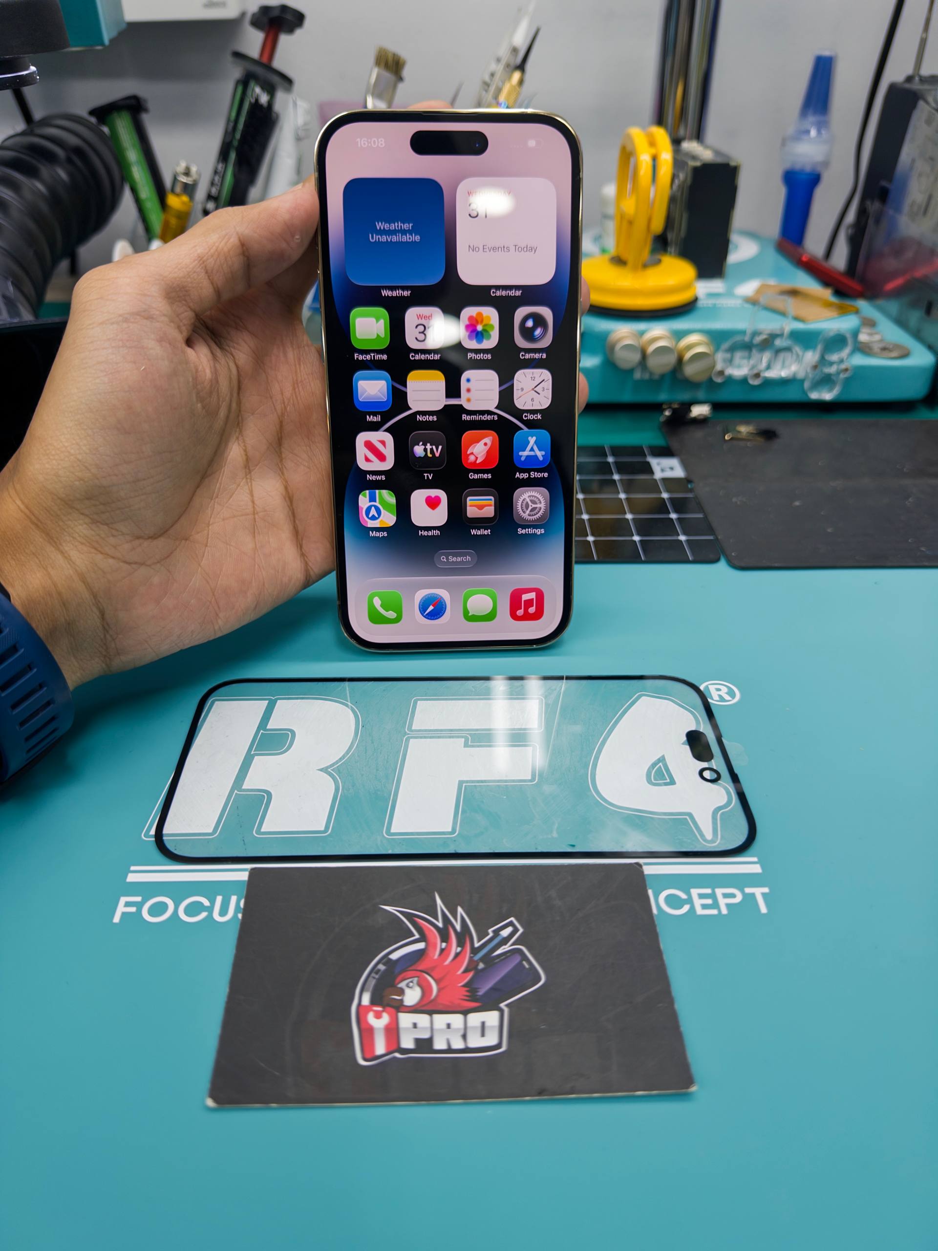 iPhone screen glass repair in Kl 